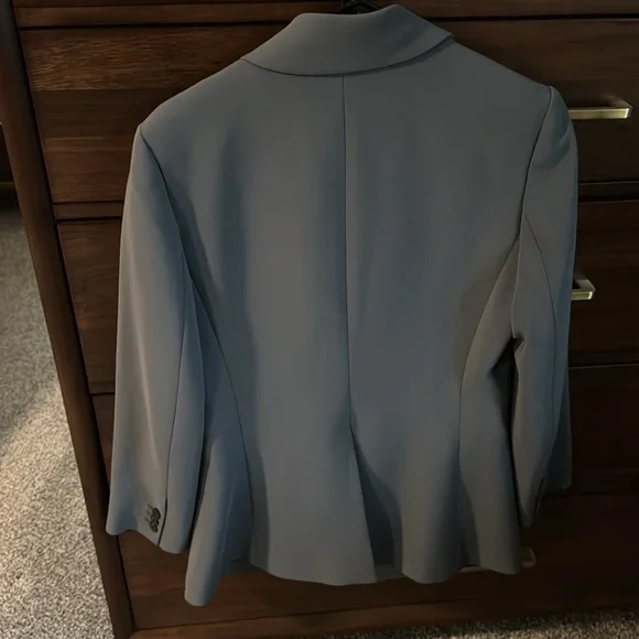 High-quality women’s pants suit by Theory - Picture 7 of 12